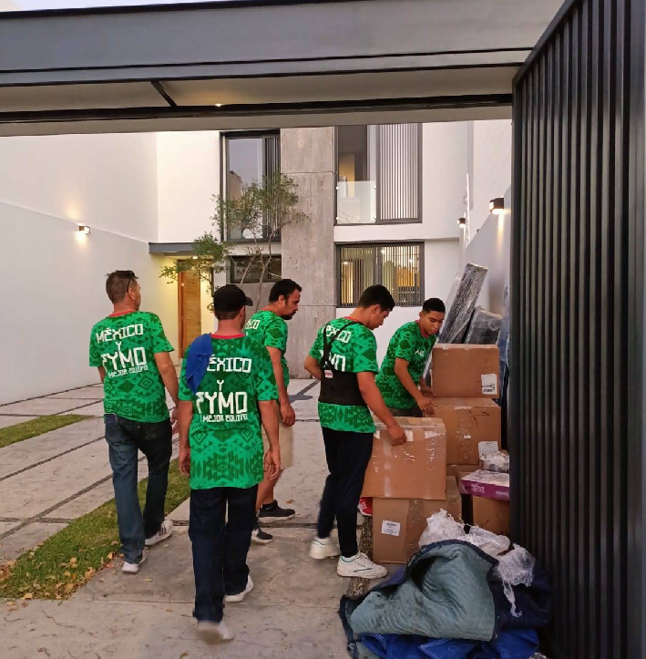 Camión de mudanzas FYMO listo para traslado en Jalisco